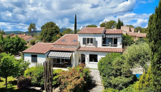 For rent: 6-room house, 157 m², Boisset-et-Gaujac