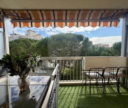 A louer STUDIO  36 M2 TERRASSE BORD DE MER NICE