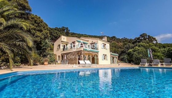 A louer MAISON  7 PIECES 250 M2 VUE MER CAVALAIRE SUR MER