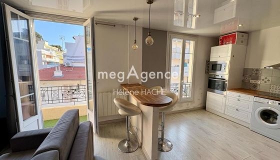 A louer APPARTEMENT T2 46 M2 BORD DE MER NICE