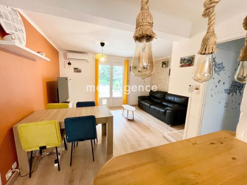 A louer APPARTEMENT T3 57 M2 BORD DE MER LA SEYNE SUR MER