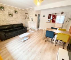 A louer APPARTEMENT T3 57 M2 BORD DE MER LA SEYNE SUR MER