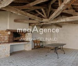 Mansion for rent by the sea in Royan