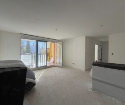 A vendre APPARTEMENT T3 62 M2 TERRASSE BORD DE MER SIX FOURS LES PLAGES