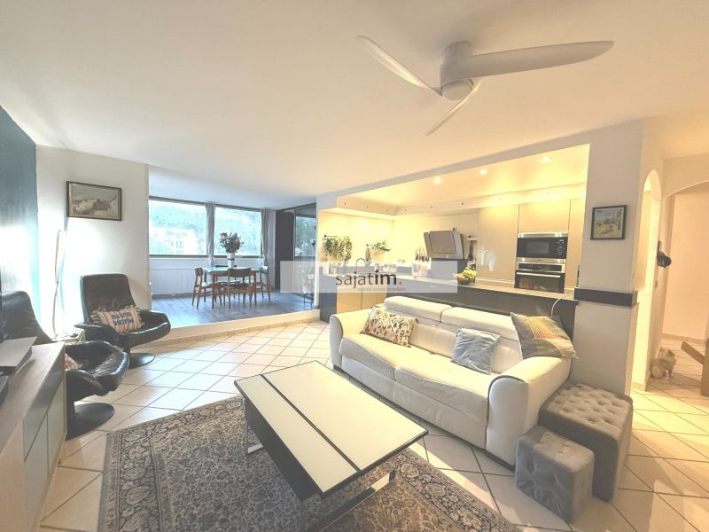 A vendre APPARTEMENT T4 80 M2 BORD DE MER LA SEYNE SUR MER