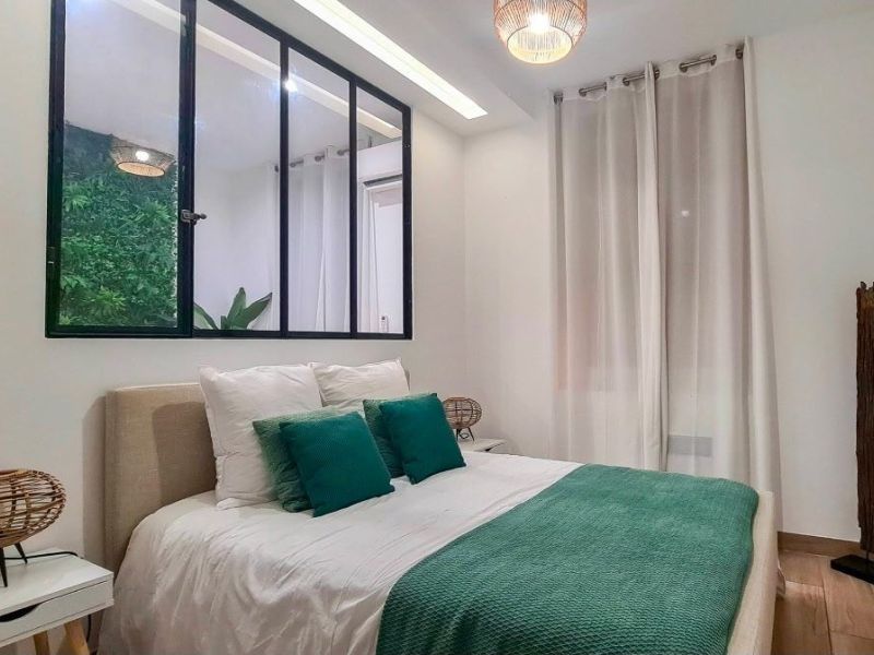 A vendre APPARTEMENT T2 34 M2 BORD DE MER LA CIOTAT