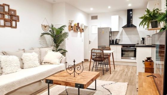 A vendre STUDIO NEUF  29 M2 BORD DE MER LA CIOTAT