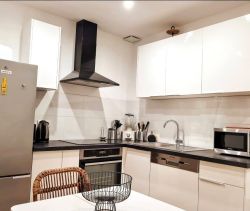 A vendre STUDIO NEUF  29 M2 BORD DE MER LA CIOTAT