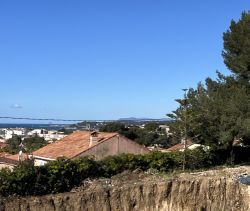 A vendre MAISON  5 PIECES 117 M2 VUE MER SIX FOURS LES PLAGES