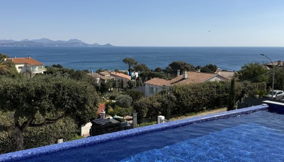 A louer MAISON  6 PIECES 200 M2 VUE MER LES ISSAMBRES