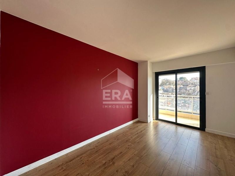 A louer APPARTEMENT T3 58 M2 TERRASSE  VENCE