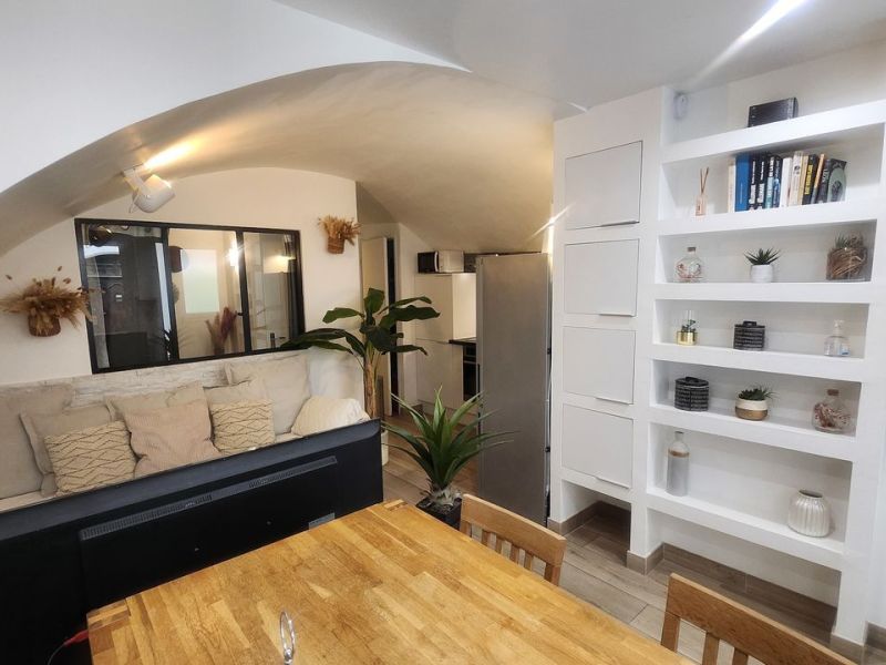 A louer APPARTEMENT T2 29 M2 BORD DE MER LA CIOTAT