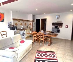 A louer APPARTEMENT T2 53 M2  SIGNES