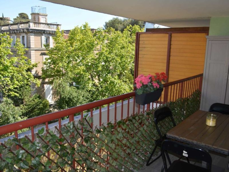 A louer APPARTEMENT T3 66 M2  MARSEILLE 13EME