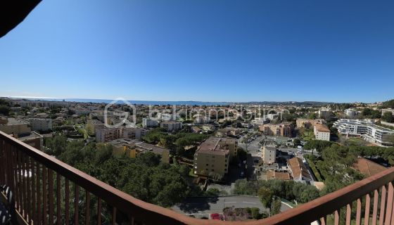 A louer APPARTEMENT T2 47 M2 VUE MER CAGNES SUR MER