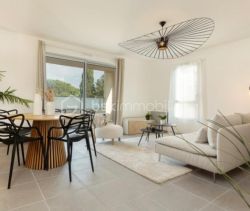 For rent: Brand new 1-bedroom apartment, 38 m², sea view, Antibes