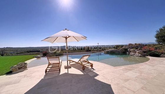 Contemporary house for rent in Magalas