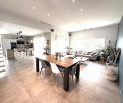 A louer MAISON  5 PIECES 150 M2  SAINT ANDRE DE SANGONIS