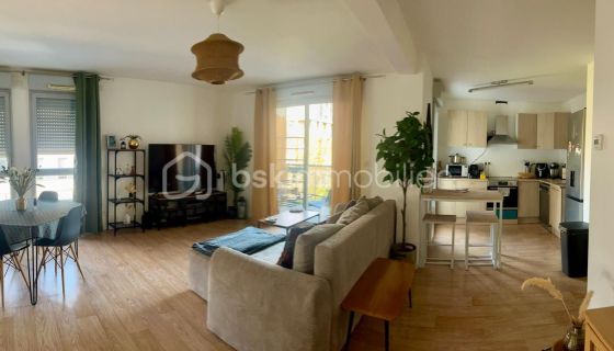 A louer APPARTEMENT T3 70 M2 TERRASSE  SAINTE LUCE SUR LOIRE
