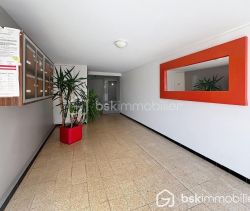 A louer APPARTEMENT T5 87 M2  MONTPELLIER