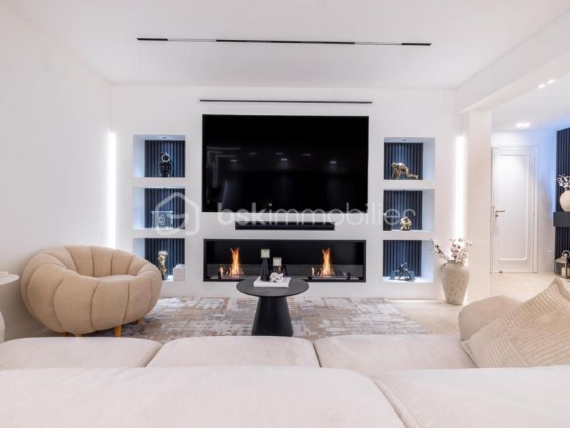 A louer APPARTEMENT DE PRESTIGE T3 83 M2 TERRASSE VUE MER LE CANNET