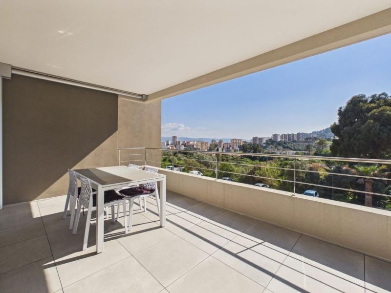 A louer APPARTEMENT T2 36 M2 TERRASSE BORD DE MER AJACCIO