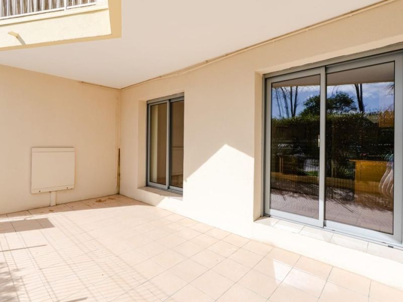 For rent: 3-bedroom apartment, 75 m², seaside, Narbonne