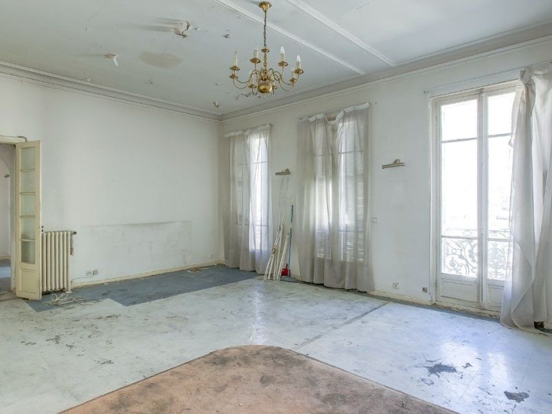 Apartment for rent, 6 rooms, 126 m², beachfront, Nice