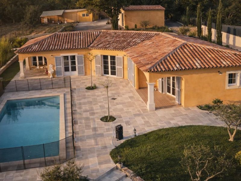 For rent: 5-room house, 150 m², Regusse