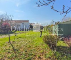 For rent: 8-room house, 240 m², Alès