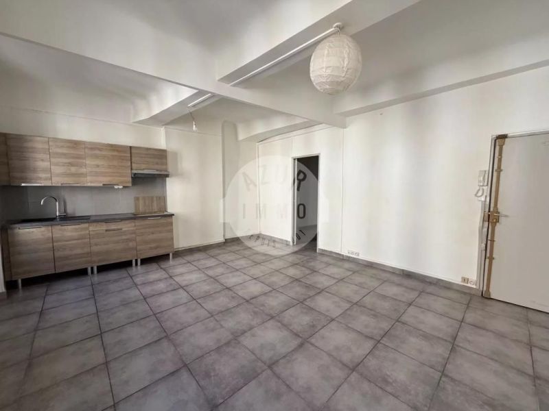 Apartment for rent, 2 bedrooms, 62 m², Roquevaire