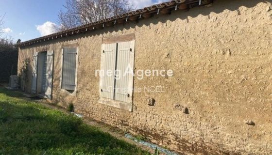 A louer LONGèRE  4 PIECES 108 M2  SAINTE GEMME LA PLAINE