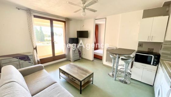 A louer APPARTEMENT T2 27 M2 BORD DE MER SANARY SUR MER