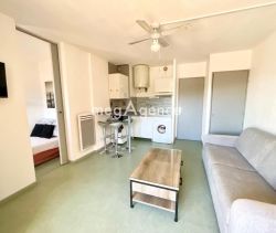 A louer APPARTEMENT T2 27 M2 BORD DE MER SANARY SUR MER