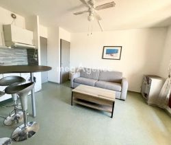 A louer APPARTEMENT T2 27 M2 BORD DE MER SANARY SUR MER