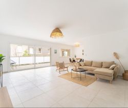 A louer APPARTEMENT NEUF T3 82 M2 TERRASSE BORD DE MER LA CIOTAT