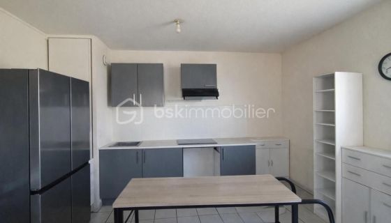 A louer APPARTEMENT T3 63 M2 TERRASSE  LISIEUX