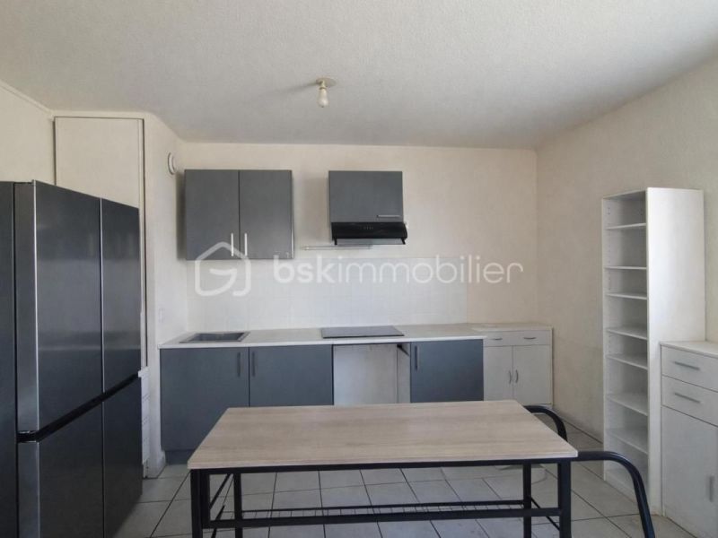 A louer APPARTEMENT T3 63 M2 TERRASSE  LISIEUX