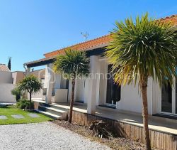 A louer MAISON  5 PIECES 95 M2 BORD DE MER AGDE