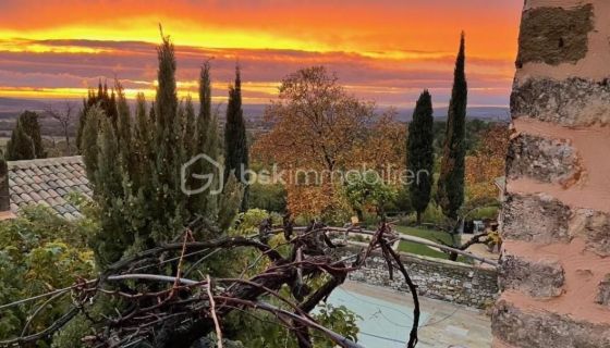 A louer MAISON  DE MAîTRE  UZES