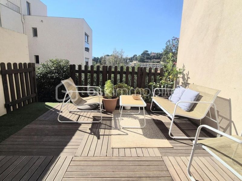A louer APPARTEMENT T3 61 M2 TERRASSE VUE MER HYERES