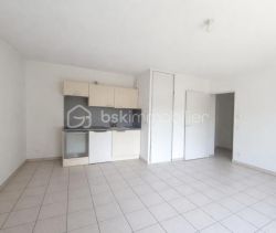 A louer APPARTEMENT T2 39 M2 TERRASSE  LISIEUX