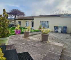 A louer MAISON  DE MAîTRE  MONDEVILLE