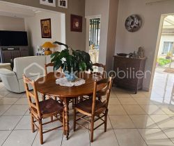 A louer MAISON  DE MAîTRE  MONDEVILLE