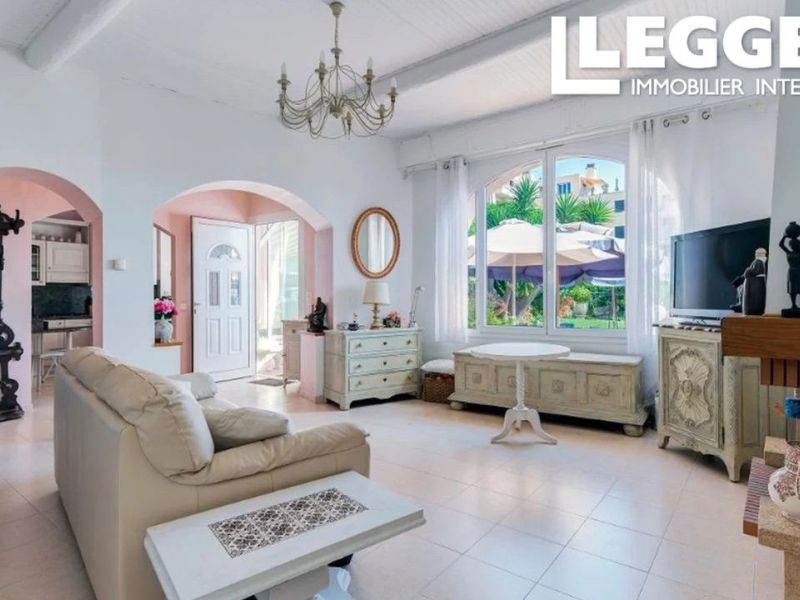 A louer MAISON  2 PIECES 91 M2 BORD DE MER NICE