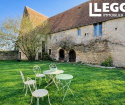 A louer LOFT  7 PIECES 256 M2  SAINT PIERRE EN AUGE