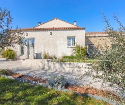 A louer MAISON  8 PIECES 240 M2  ALES