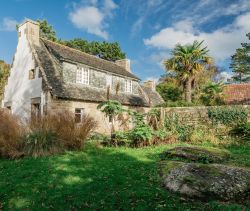 A vendre PROPRIETE de charme en pierreS plage A&nbsp; pied TREGASTEL