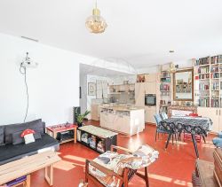 A louer APPARTEMENT T3 90 M2  MARSEILLE 7EME