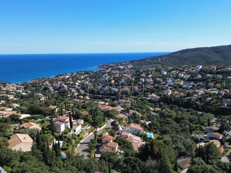A vendre MAISON  5 PIECES 147 M2 VUE MER LES ISSAMBRES